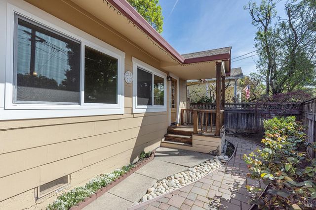 18090 Las Lomas Rd, Sonoma, CA 95476