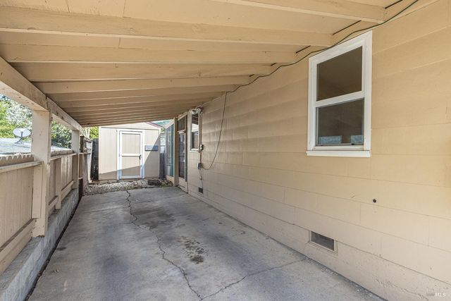 18090 Las Lomas Rd, Sonoma, CA 95476