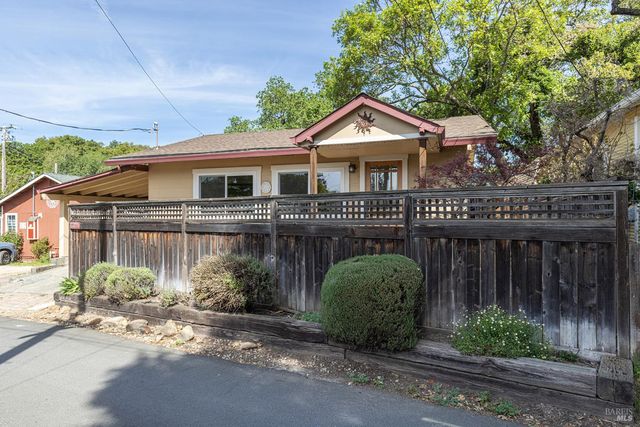 18090 Las Lomas Rd, Sonoma, CA 95476