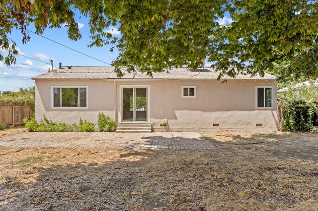540 Welch Drive, Tulare, CA 93274