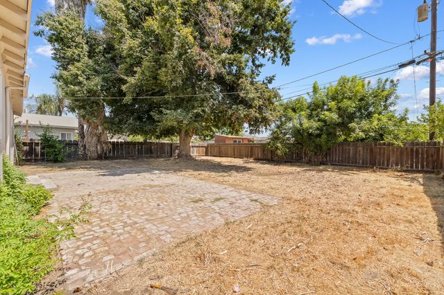 540 Welch Drive, Tulare, CA 93274