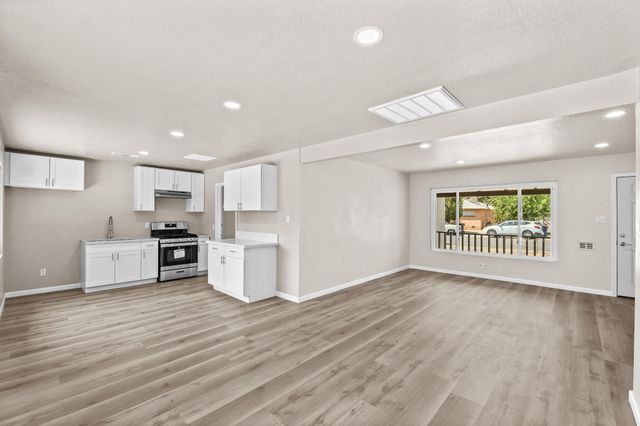 540 Welch Drive, Tulare, CA 93274