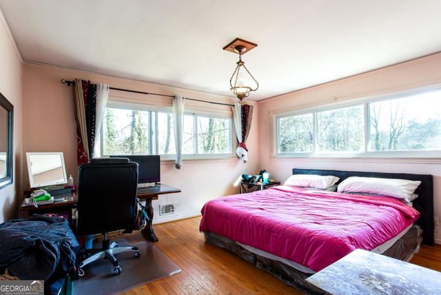 1460 Loch Lomond Trail SW, Atlanta, GA 30331