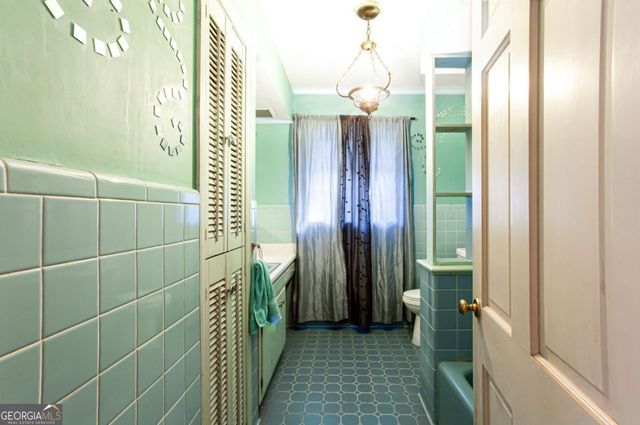 1460 Loch Lomond Trail SW, Atlanta, GA 30331