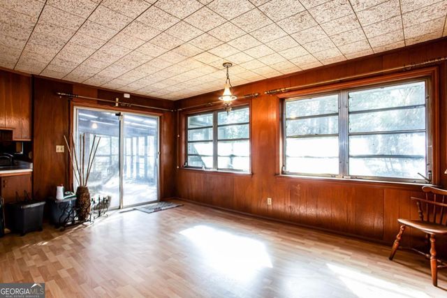 1460 Loch Lomond Trail SW, Atlanta, GA 30331