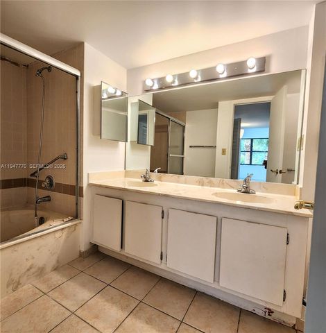 18151 NE 31st Ct 301, Aventura, FL 33160