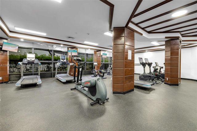 18151 NE 31st Ct 301, Aventura, FL 33160