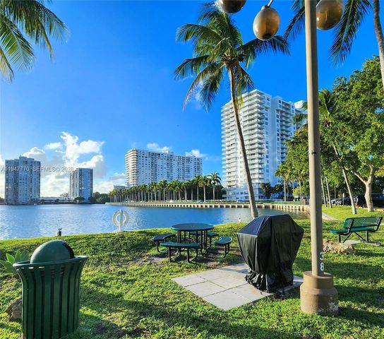 18151 NE 31st Ct 301, Aventura, FL 33160