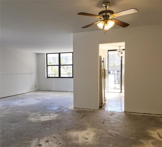 18151 NE 31st Ct 301, Aventura, FL 33160