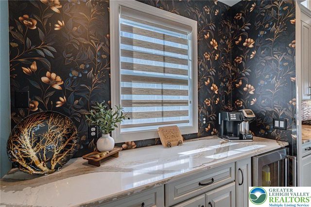 3814 Victors Way, Easton, PA 18045