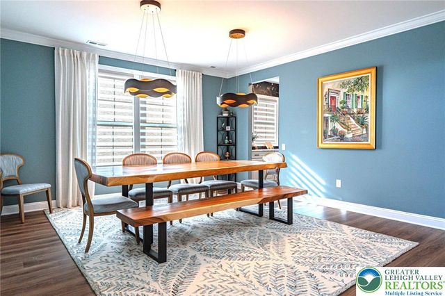 3814 Victors Way, Easton, PA 18045