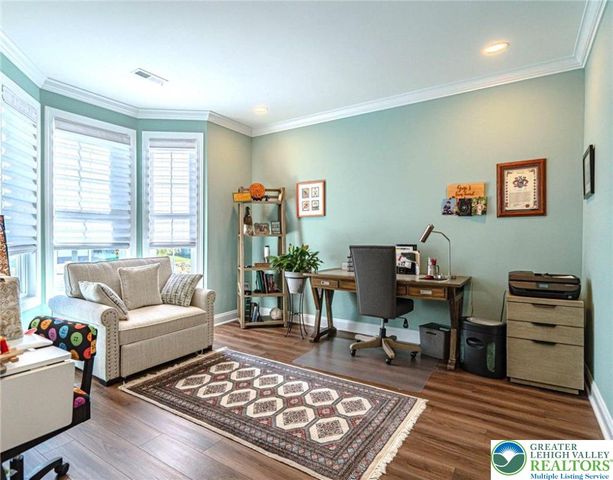 3814 Victors Way, Easton, PA 18045