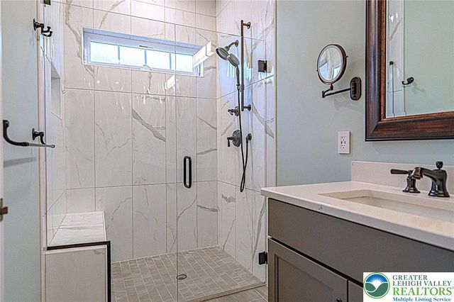 3814 Victors Way, Easton, PA 18045