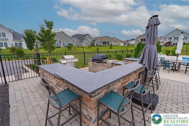 3814 Victors Way, Easton, PA 18045