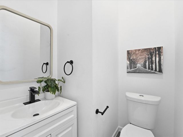 866 Rachel Street F-E, Houston, TX 77091