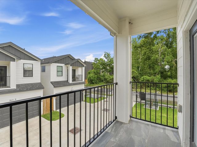 866 Rachel Street F-E, Houston, TX 77091