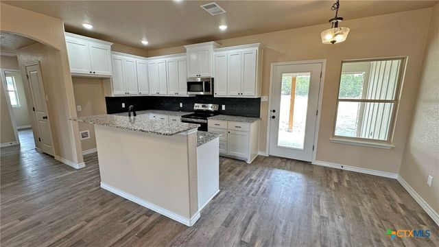 3173 Fish Pond Drive, Copperas Cove, TX 76522