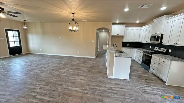 3173 Fish Pond Drive, Copperas Cove, TX 76522