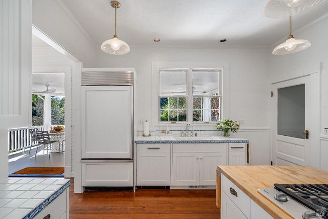 1651 Spring Mountain Rd, St. Helena, CA 94574