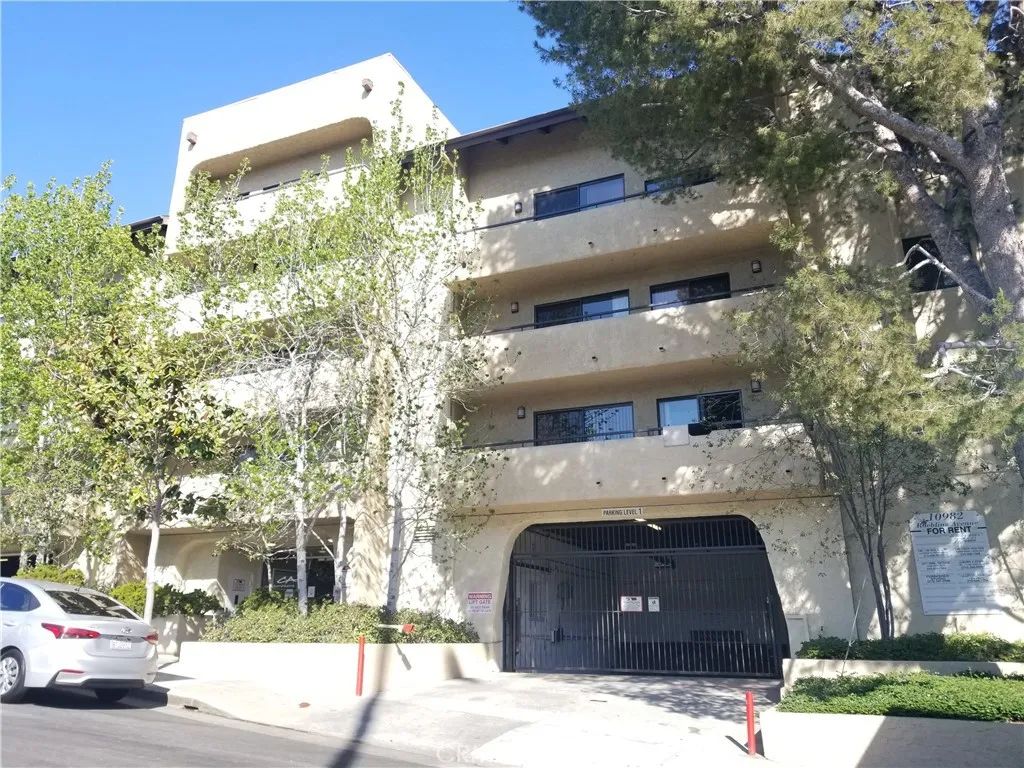 10982 Roebling Avenue 415, Westwood - Century City, CA 90024
