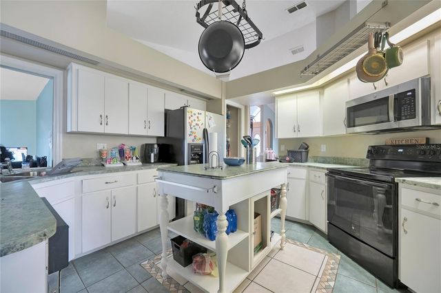 523 LITTLE LAKE COURT, Winter Haven, FL 33884