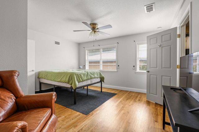 813 S Andrews Street, Sherman, TX 75090