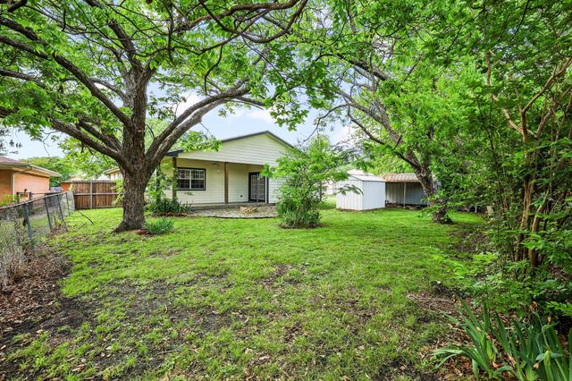 813 S Andrews Street, Sherman, TX 75090