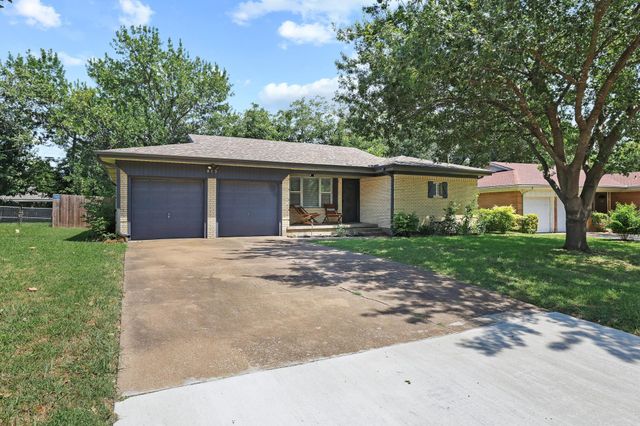 813 S Andrews Street, Sherman, TX 75090