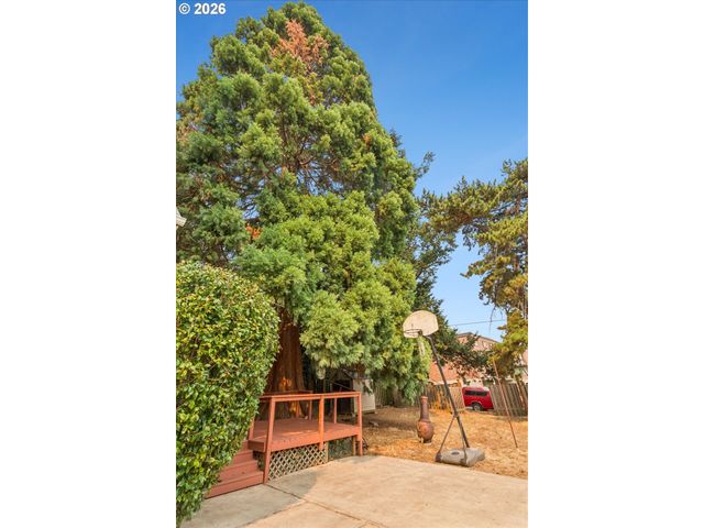 524 Se 46TH Ave, Portland, OR 97215