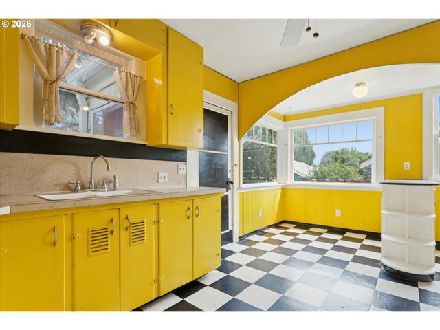 524 Se 46TH Ave, Portland, OR 97215