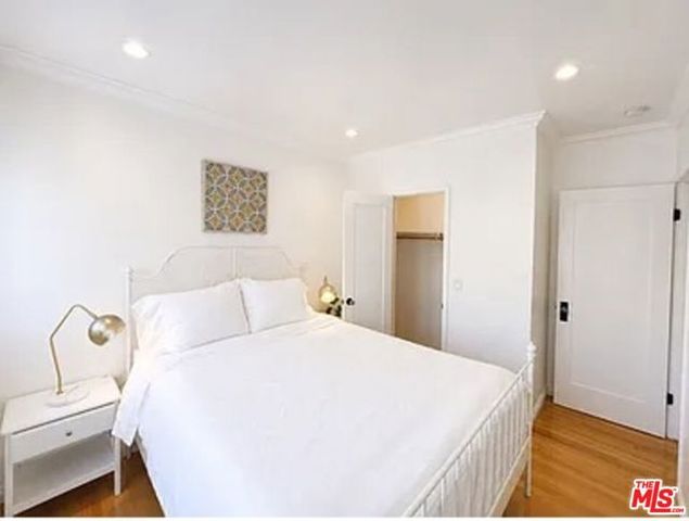 947 5th Street B, Santa Monica, CA 90403