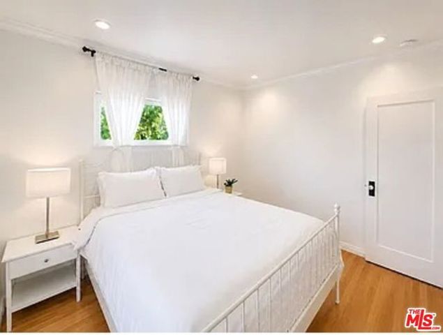 947 5th Street B, Santa Monica, CA 90403