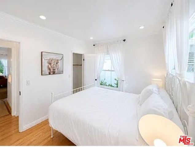 947 5th Street B, Santa Monica, CA 90403