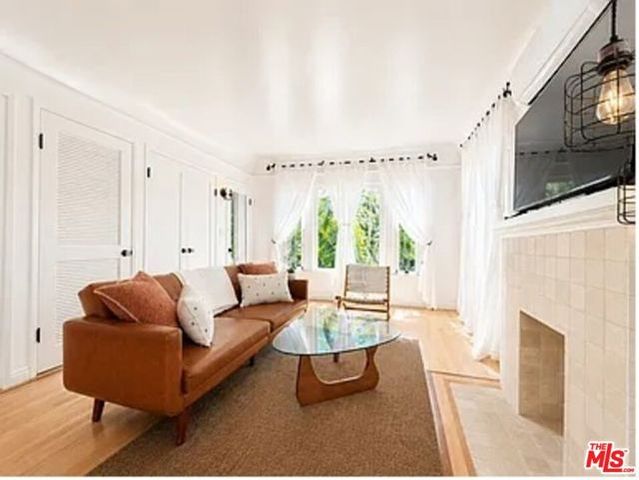947 5th Street B, Santa Monica, CA 90403