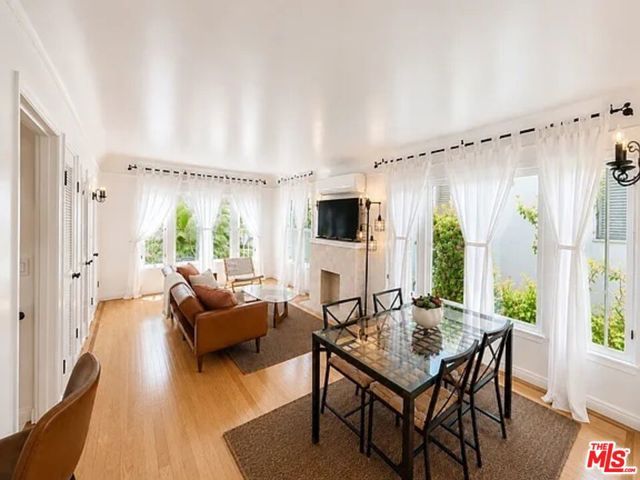 947 5th Street B, Santa Monica, CA 90403