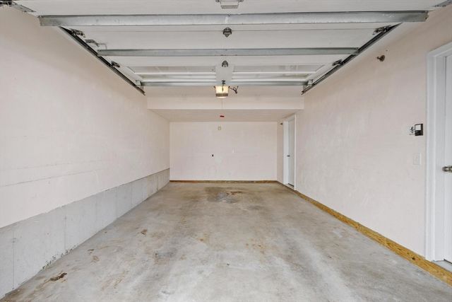1975 Middlesex St 33, Lowell, MA 01851