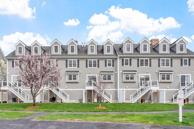 1975 Middlesex St 33, Lowell, MA 01851