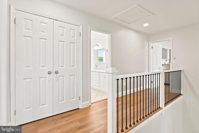 22 COTTAGE PLACE DR, Robbinsville, NJ 08691