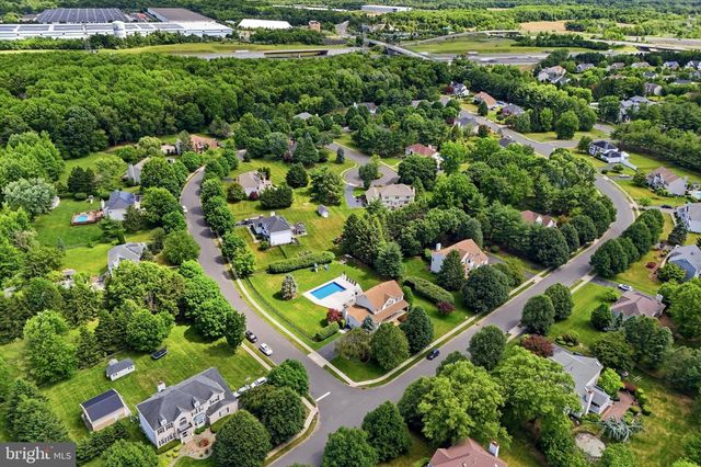 22 COTTAGE PLACE DR, Robbinsville, NJ 08691