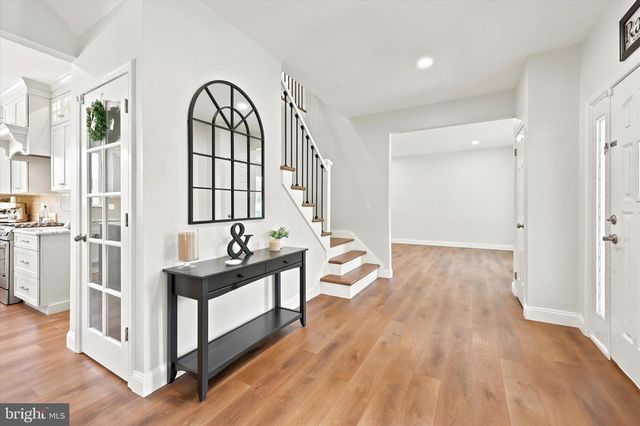 22 COTTAGE PLACE DR, Robbinsville, NJ 08691