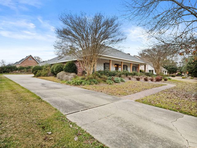 1015 Michael Dr, Deridder, LA 70634