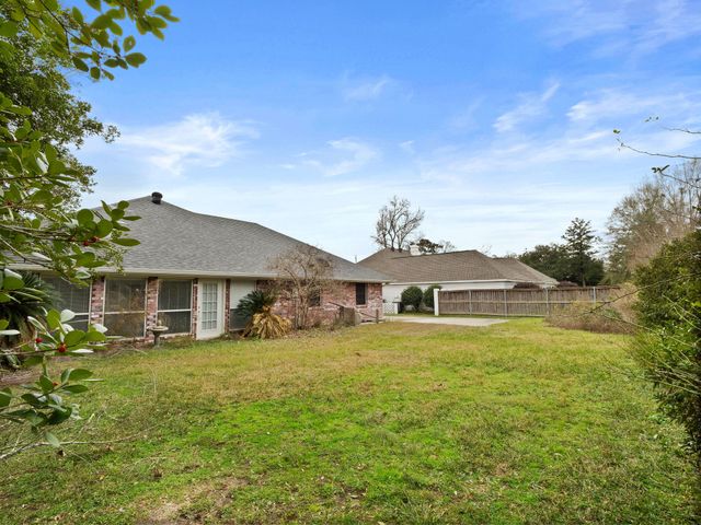 1015 Michael Dr, Deridder, LA 70634