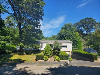 5 Damico Dr, Marlborough, MA 01752