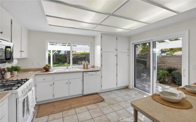 19140 Albert, Cerritos, CA 90703