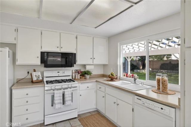 19140 Albert, Cerritos, CA 90703