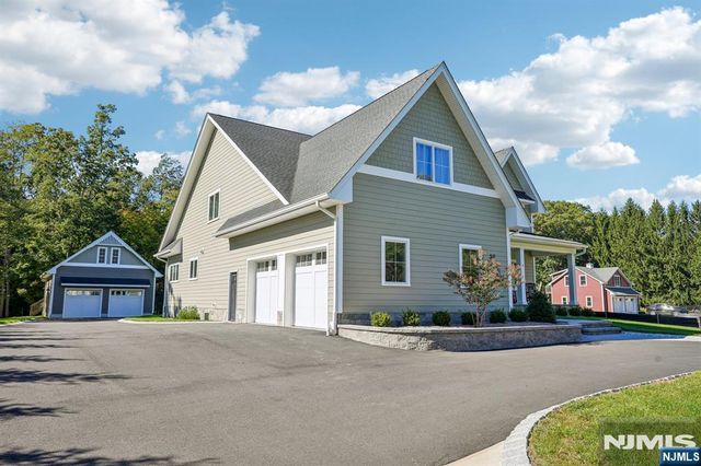 44 Peterson Place, Mahwah, NJ 07430