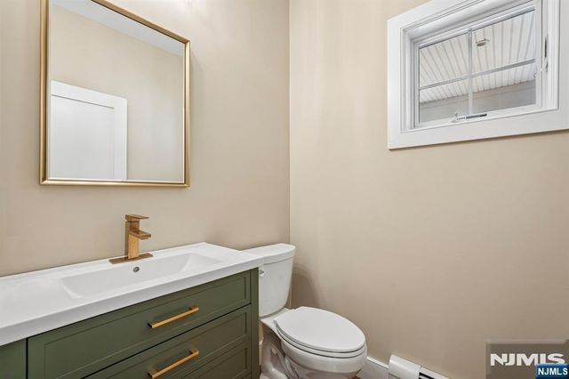 44 Peterson Place, Mahwah, NJ 07430