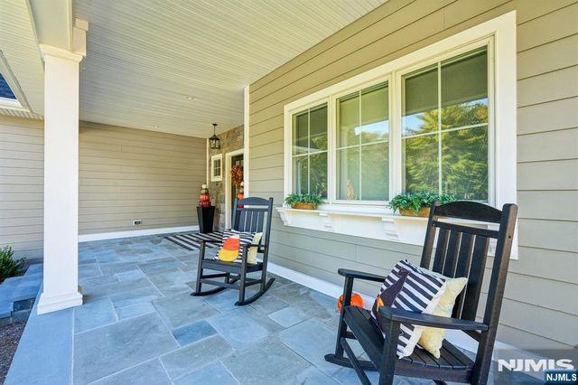 44 Peterson Place, Mahwah, NJ 07430