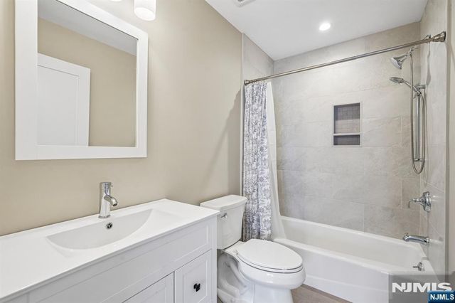 44 Peterson Place, Mahwah, NJ 07430