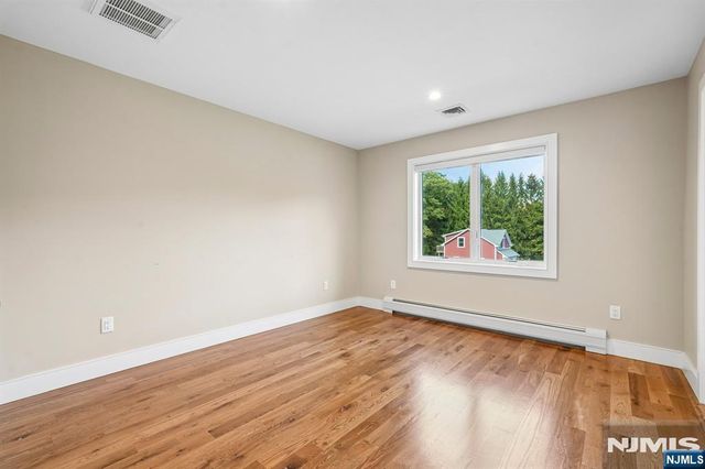 44 Peterson Place, Mahwah, NJ 07430